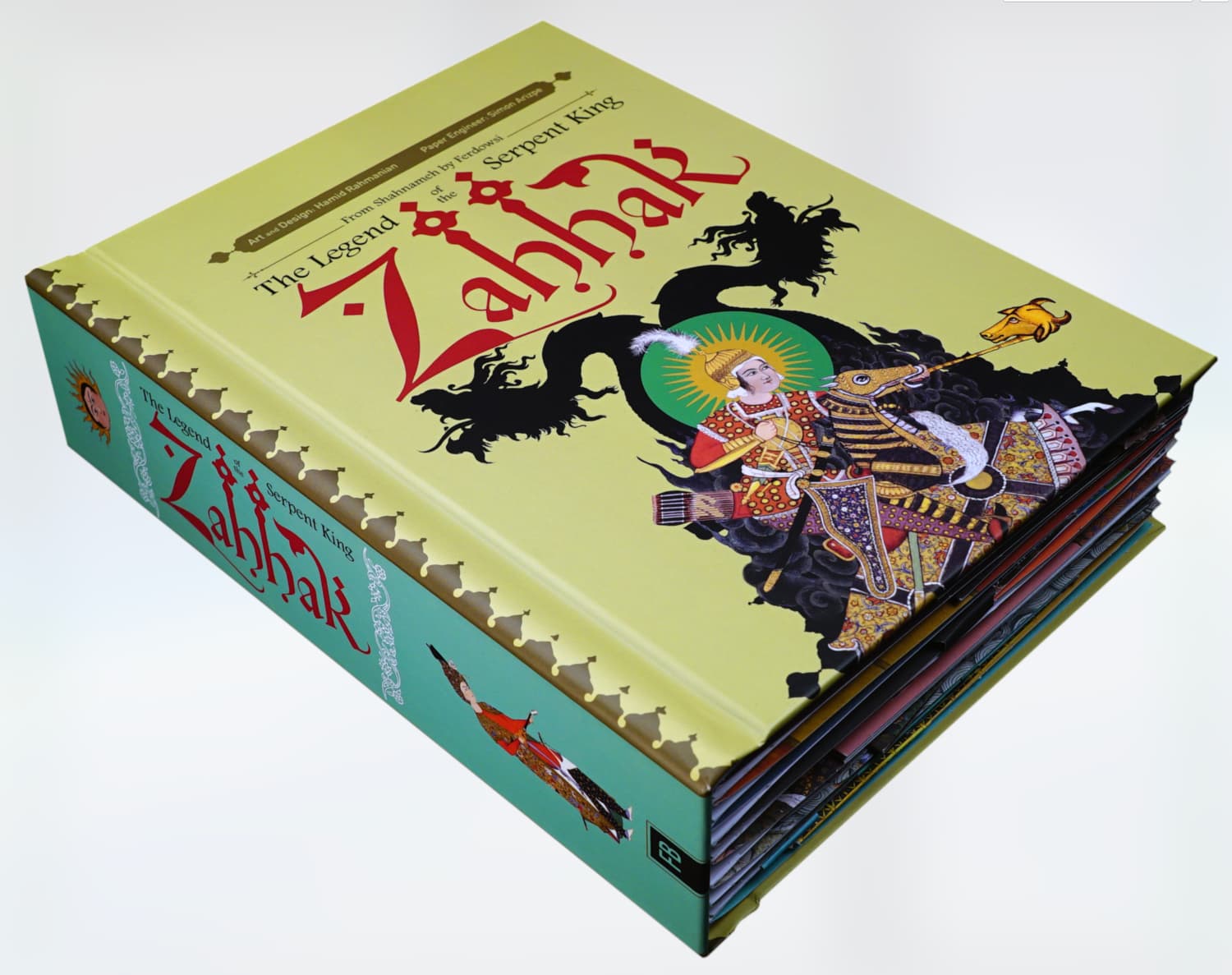 معرفی کتاب سهبعدی "ضحاک" اثری ارزشمند از حمید رحمانیان